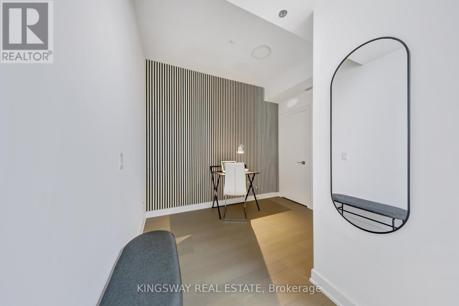 Photo 16 of 303 15 Beverley Street, Toronto ON