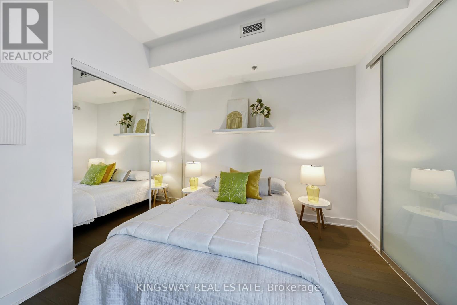 Photo 24 of 303 15 Beverley Street, Toronto ON