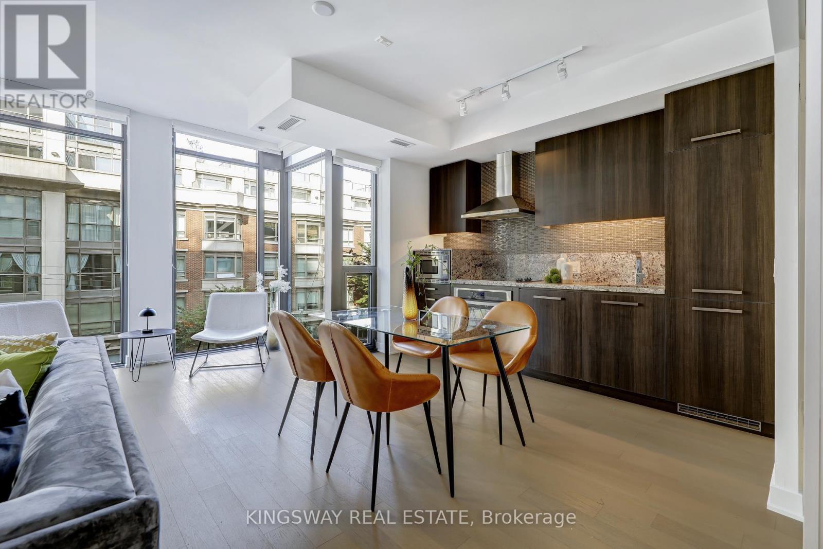 Photo 8 of 303 15 Beverley Street, Toronto ON