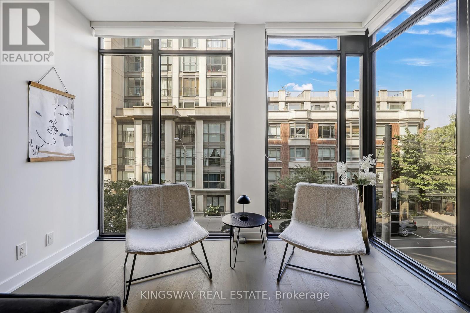 Photo 22 of 303 15 Beverley Street, Toronto ON