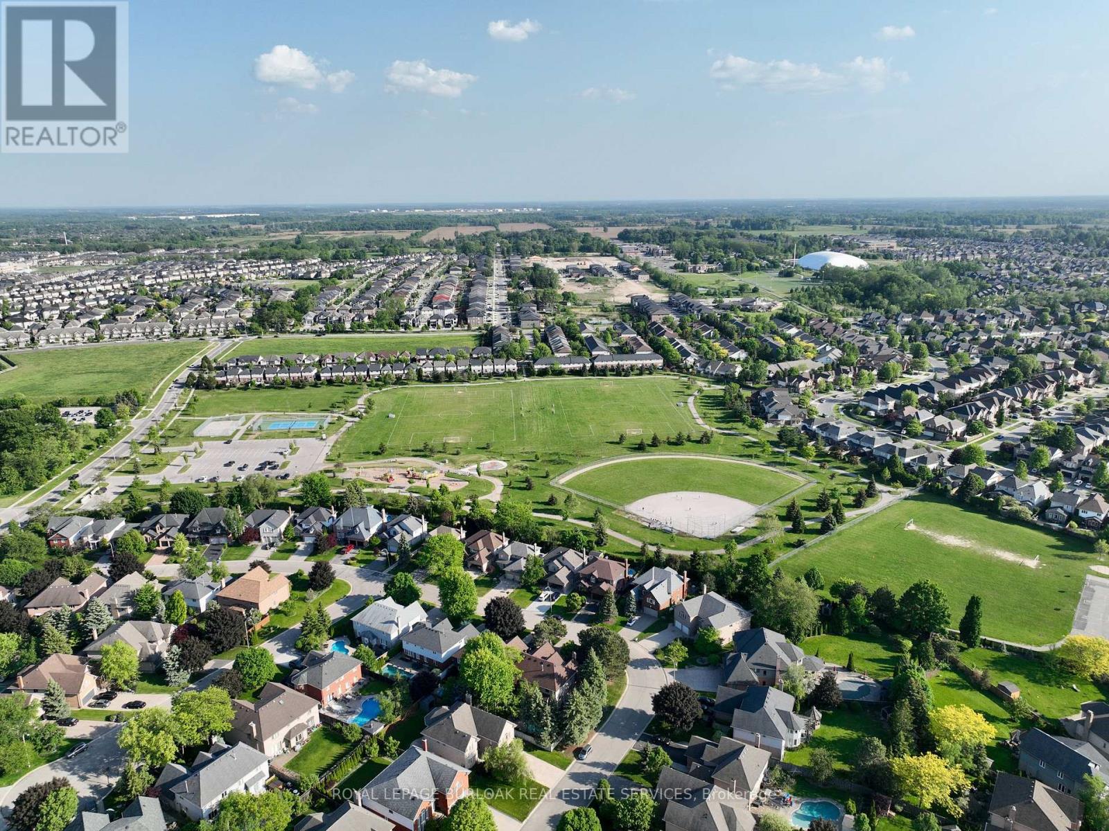Photo 37 of 40 Springfield Boulevard, Hamilton ON