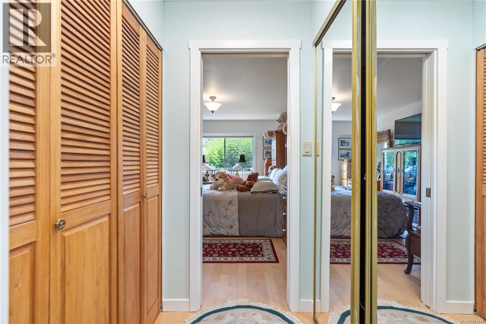 Photo 14 of 118 10459 Resthaven Dr, Sidney BC