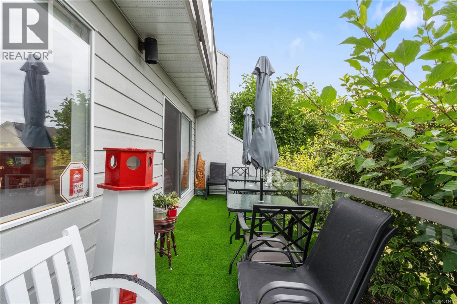 Photo 18 of 118 10459 Resthaven Dr, Sidney BC