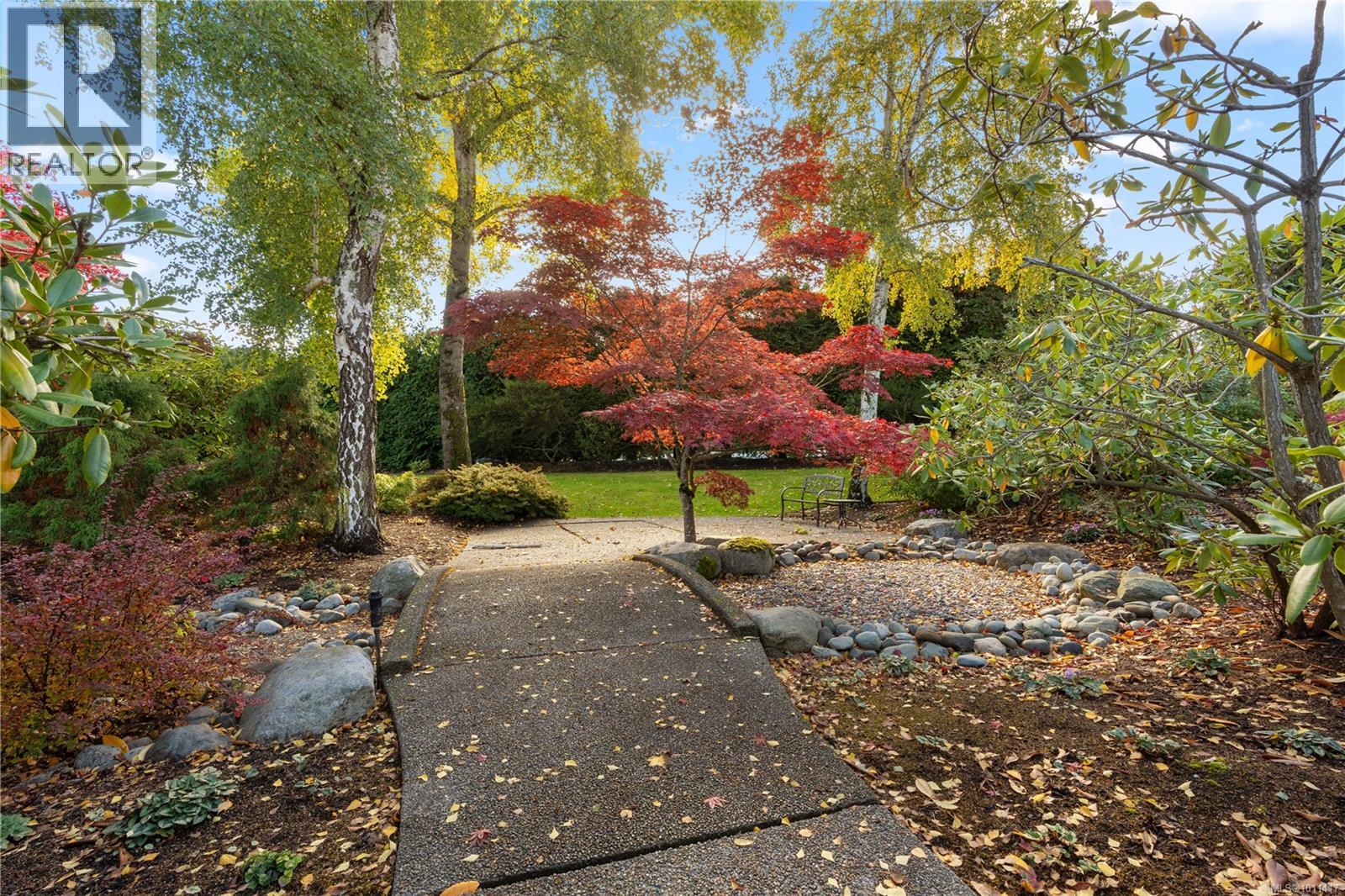 Photo 28 of 118 10459 Resthaven Dr, Sidney BC