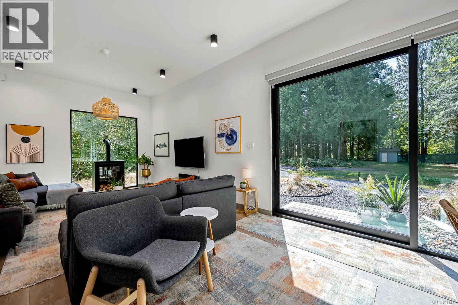 4638 Forbidden Plateau Rd, Courtenay