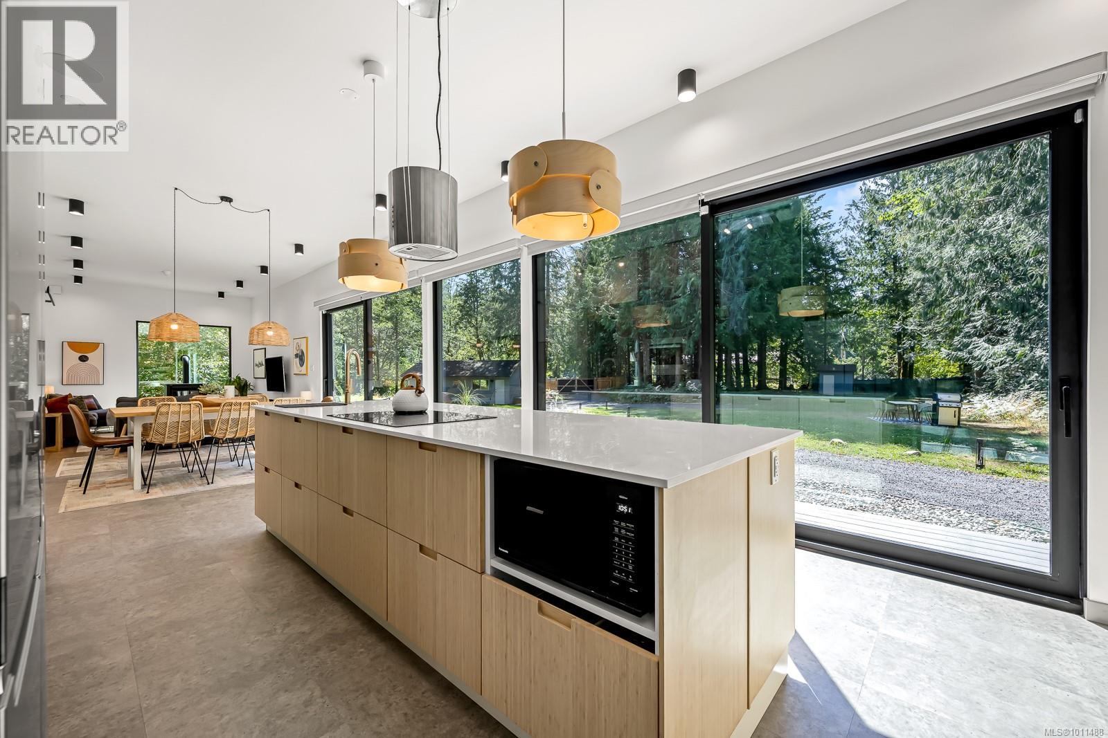 4638 Forbidden Plateau Rd, Courtenay