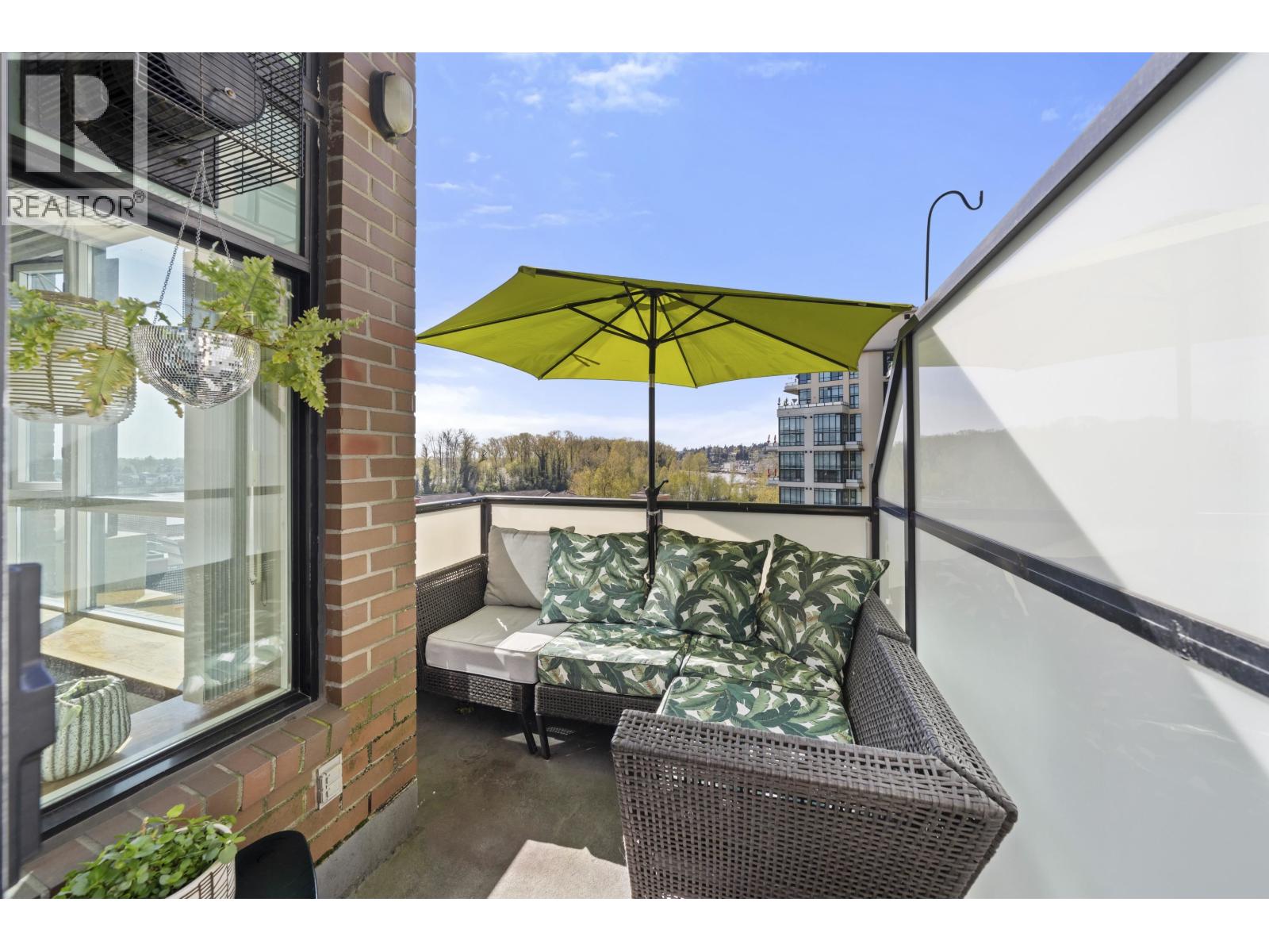 Photo 19 of 508 10 Renaissance Square, New Westminster BC