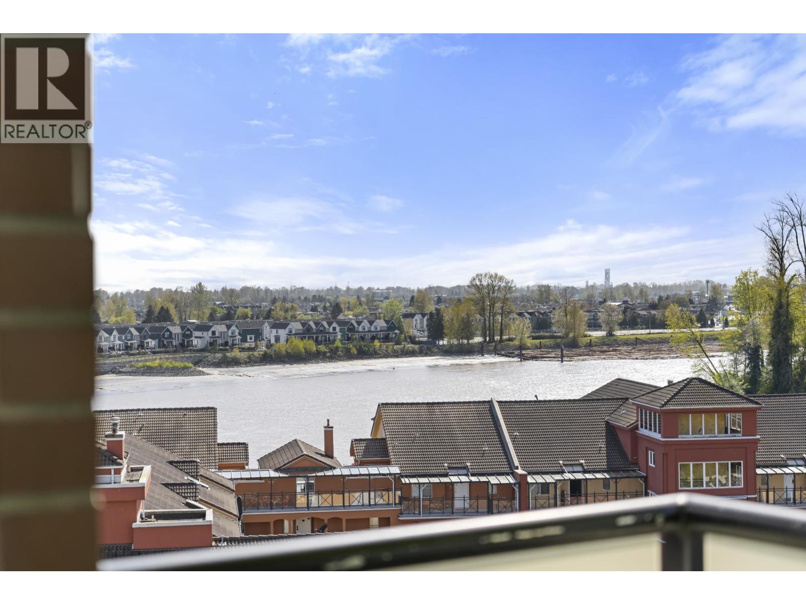 Photo 21 of 508 10 Renaissance Square, New Westminster BC