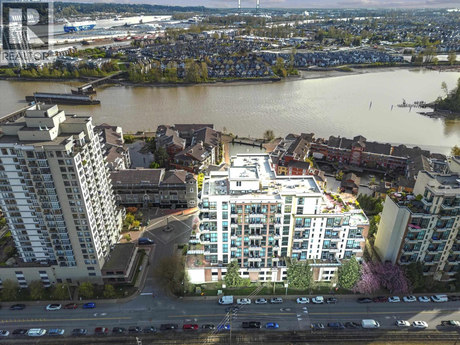 Photo 35 of 508 10 Renaissance Square, New Westminster BC