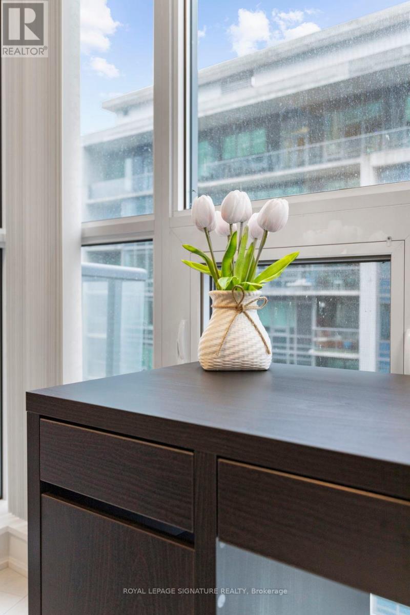Photo 12 of 1703 51 East Liberty Street, Toronto ON