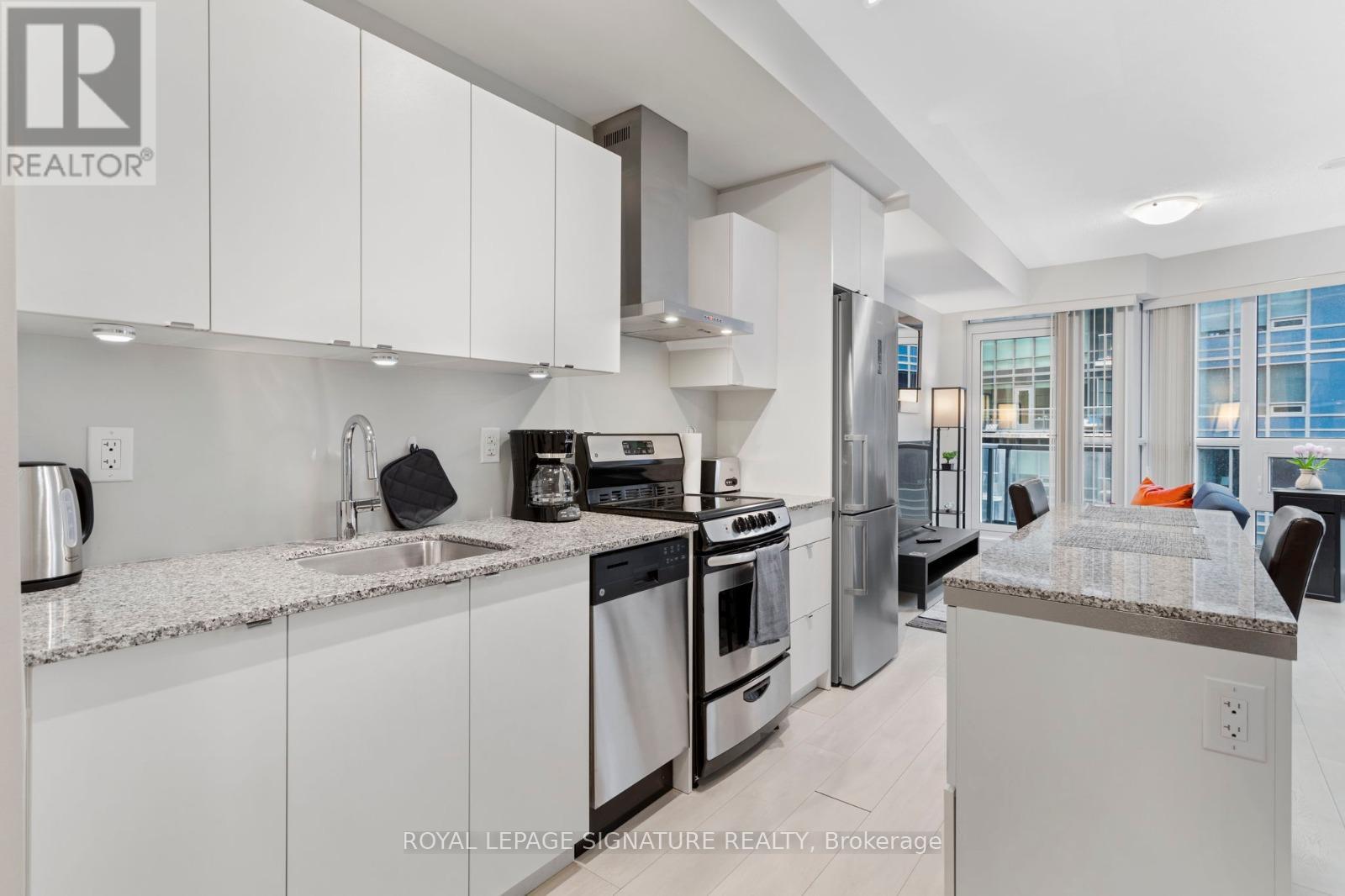 Photo 7 of 1703 51 East Liberty Street, Toronto ON