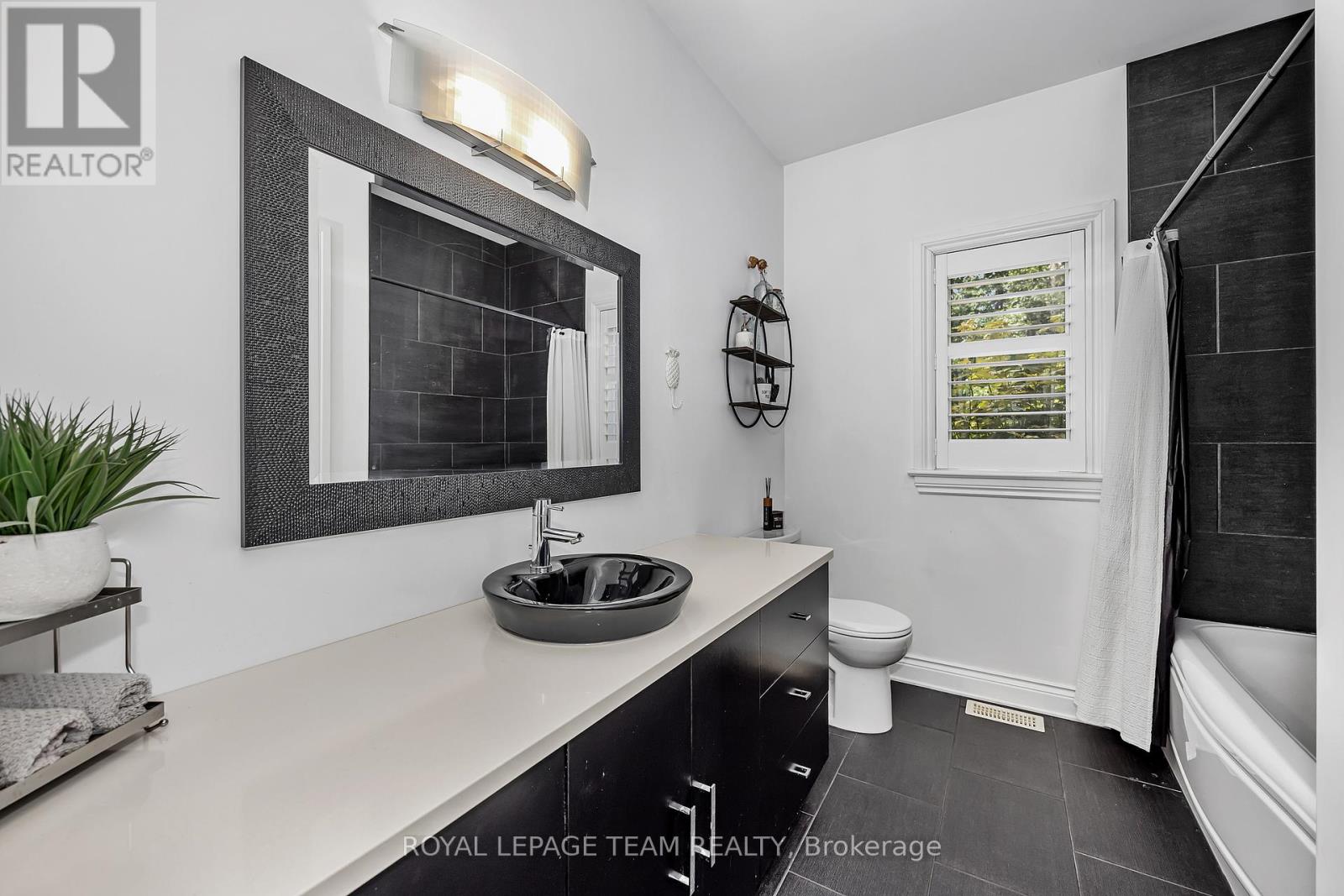 Photo 33 of 9 Heritage Boulevard, North Grenville ON