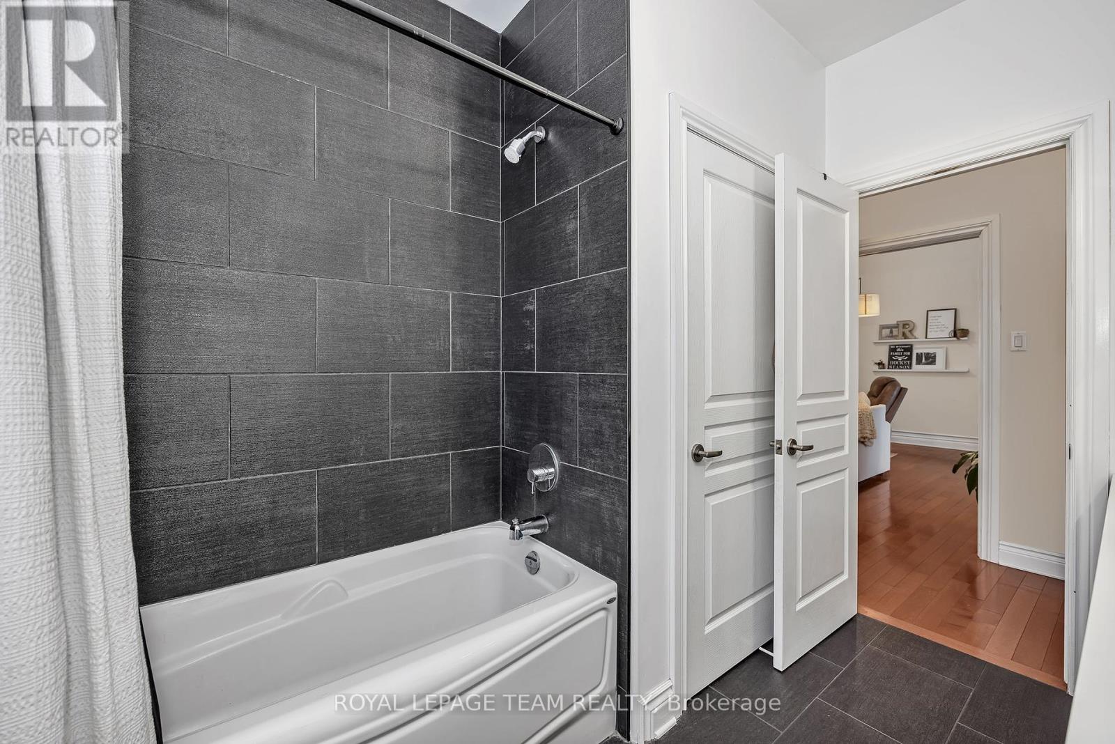 Photo 27 of 9 Heritage Boulevard, North Grenville ON