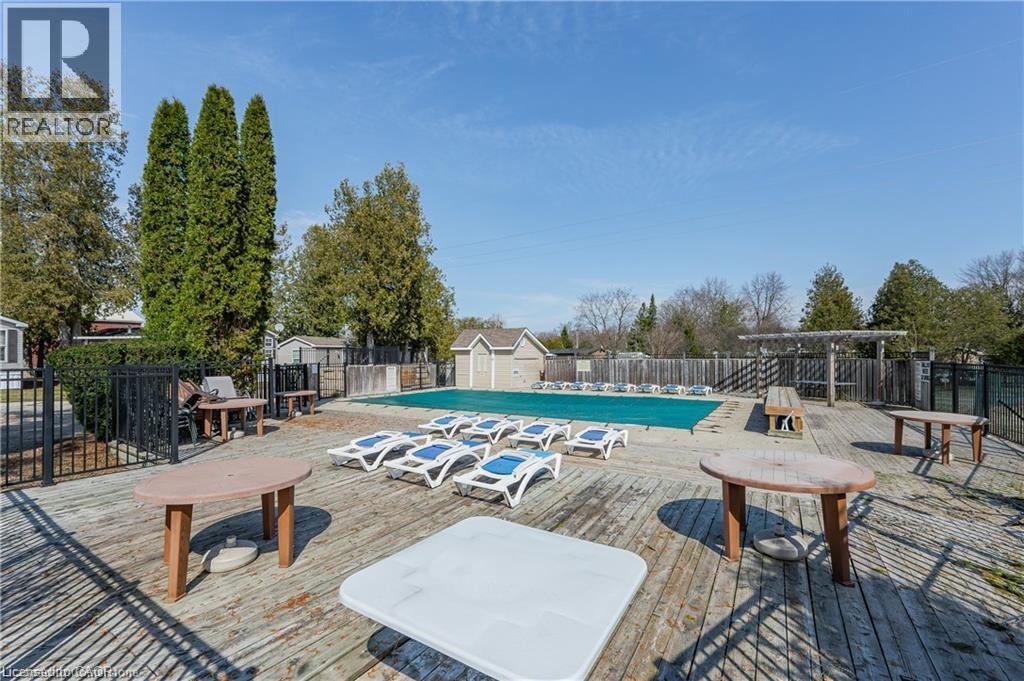 Photo 14 of 580 Beaver Creek Road Unit 32, Waterloo ON