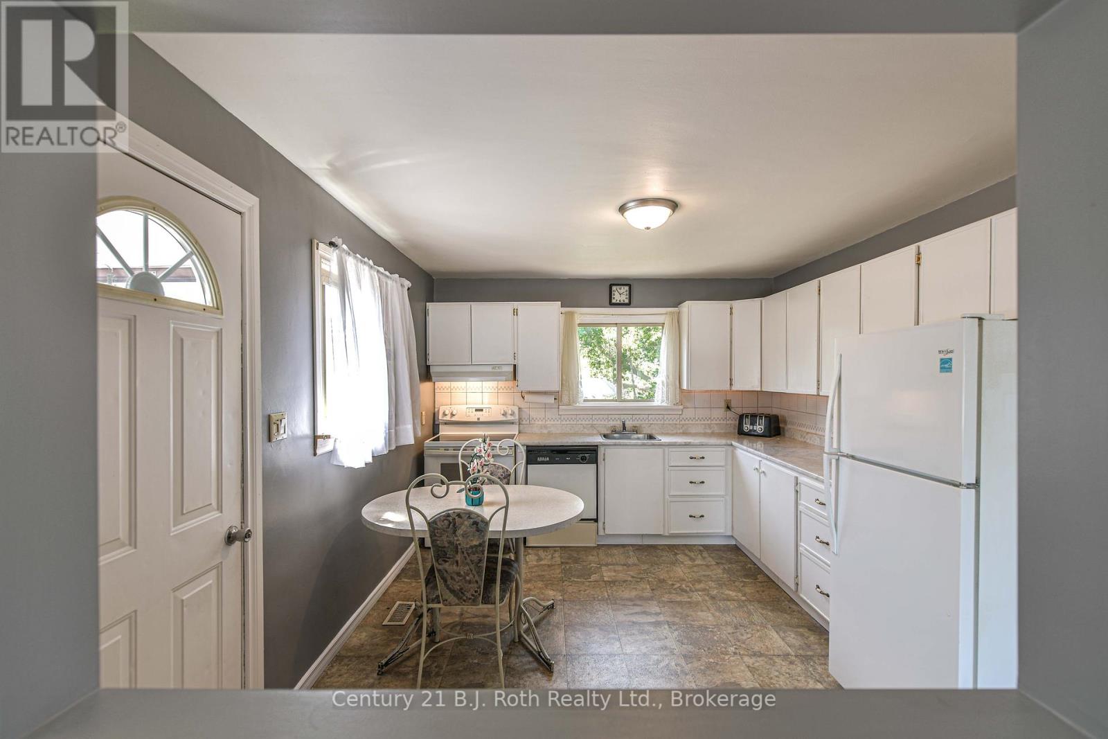 Photo 20 of 155 Dunedin Street, Orillia ON