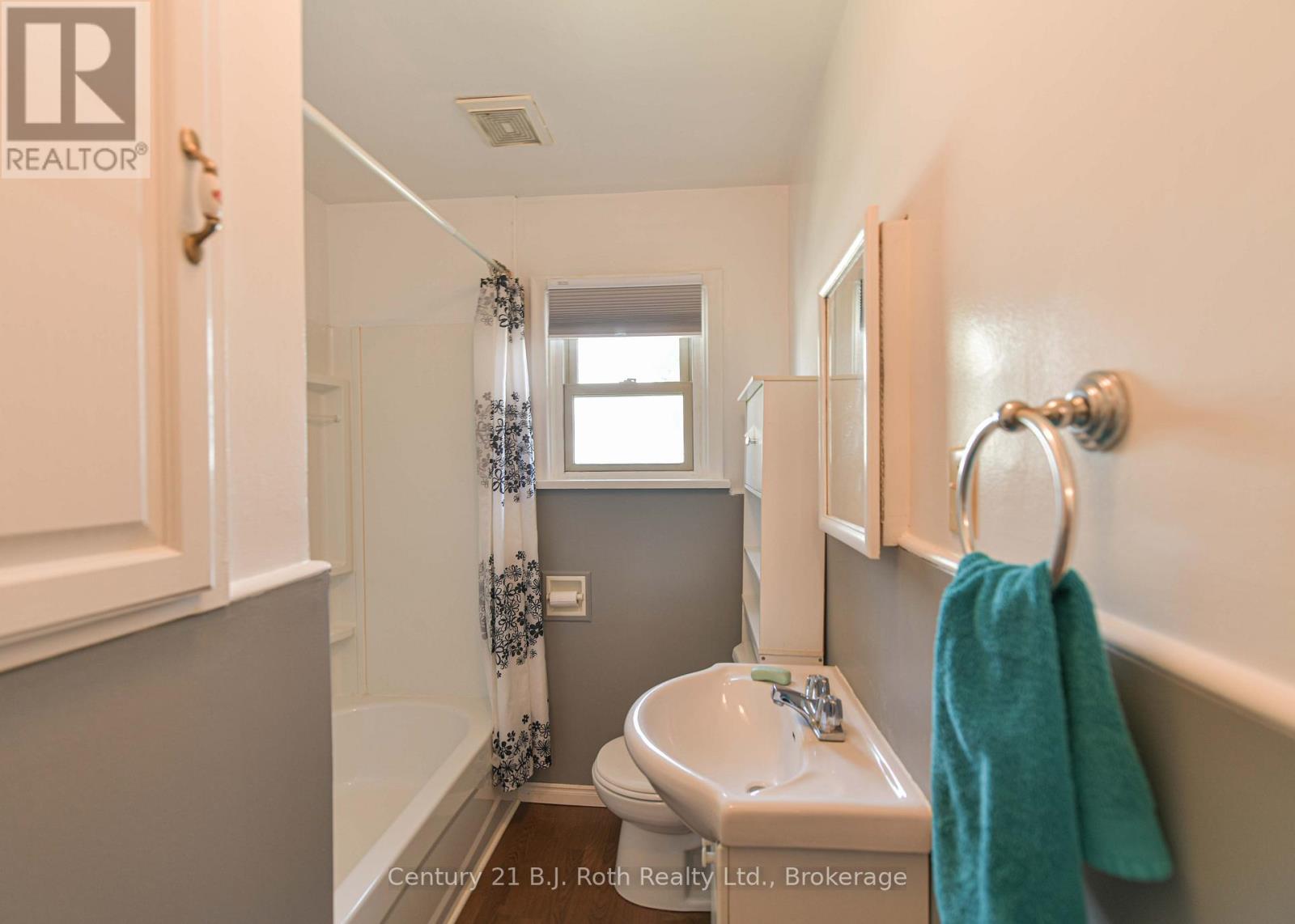 Photo 22 of 155 Dunedin Street, Orillia ON