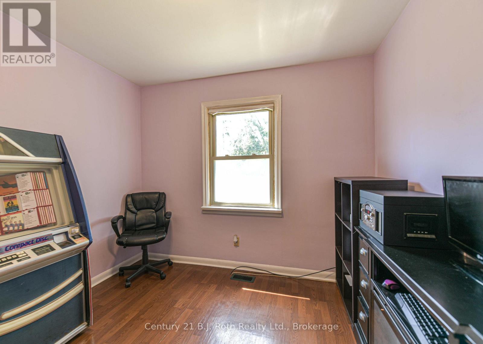 Photo 24 of 155 Dunedin Street, Orillia ON