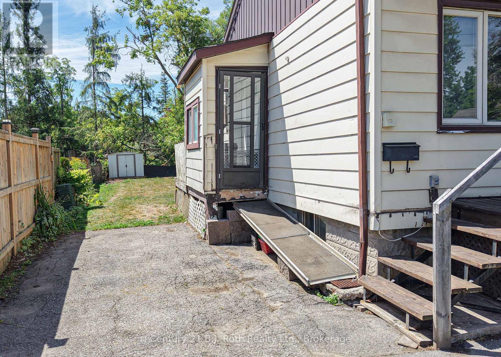 Photo 2 of 155 Dunedin Street, Orillia ON