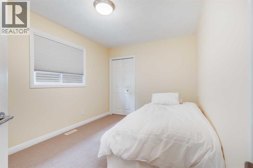 Single Family House for Sale in  Prestwick Manor SE McKenzie Towne Calgary 