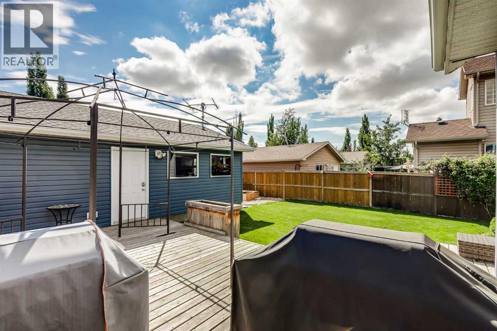 Single Family House for Sale in  Prestwick Manor SE McKenzie Towne Calgary 