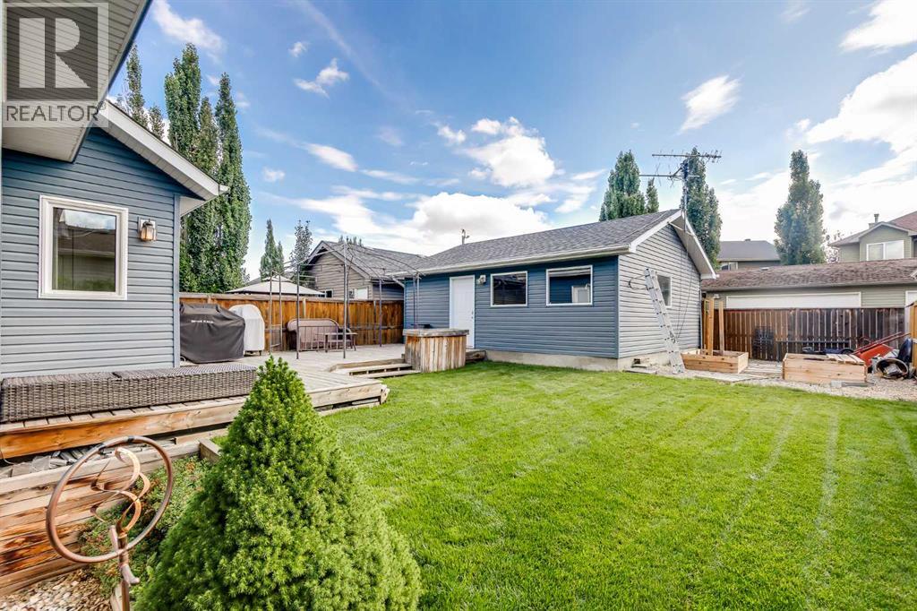 Single Family House for Sale in  Prestwick Manor SE McKenzie Towne Calgary 