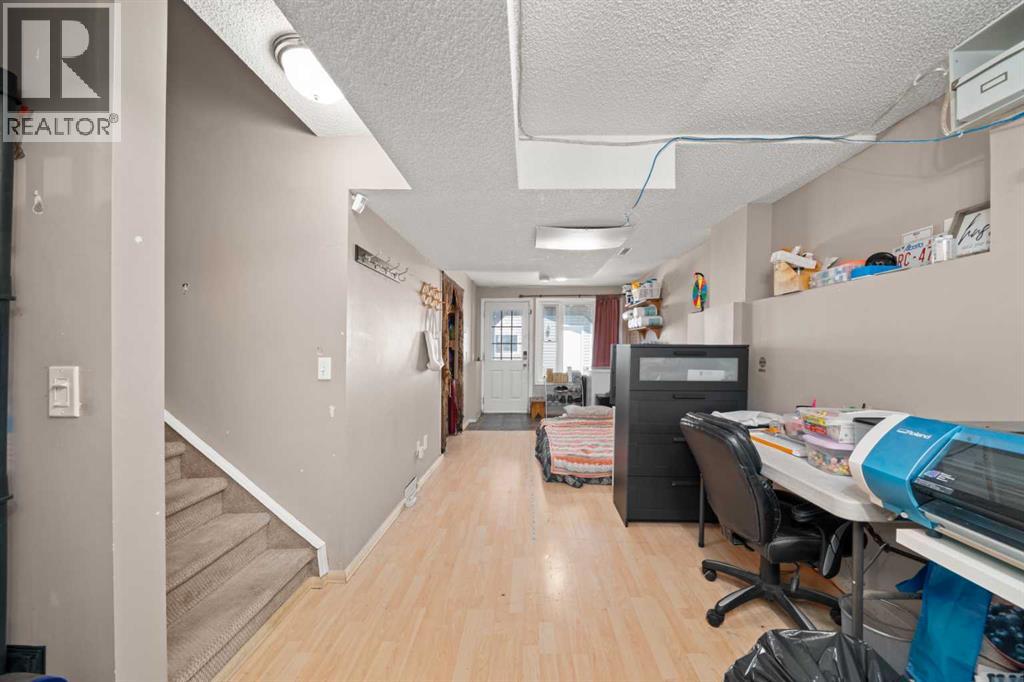 Single Family House for Sale in  Hidden Valley Drive NW Hidden Valley Calgary 