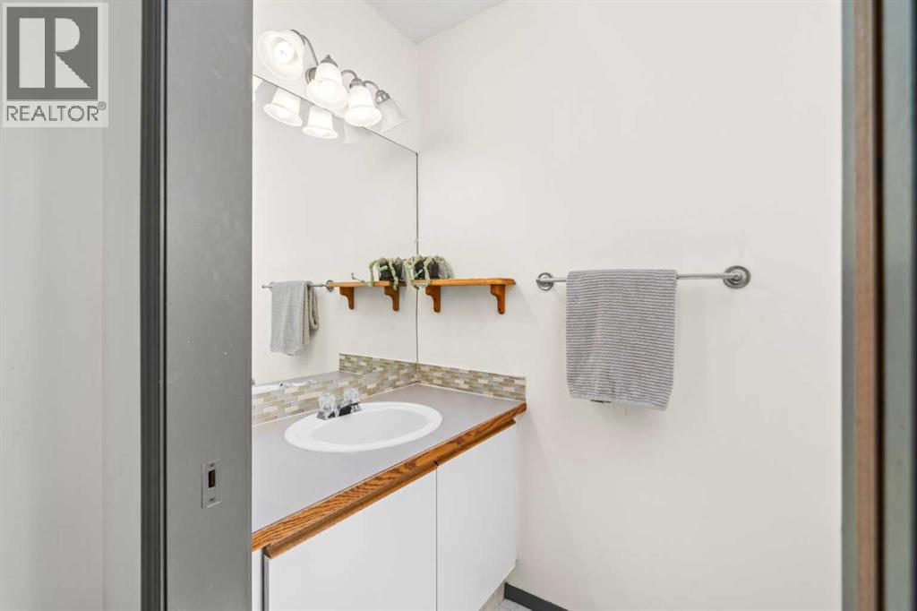 Single Family House for Sale in  Hidden Valley Drive NW Hidden Valley Calgary 