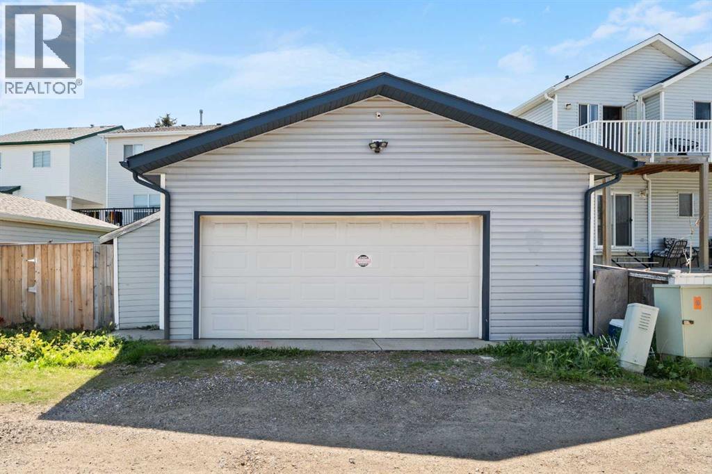 Single Family House for Sale in  Hidden Valley Drive NW Hidden Valley Calgary 