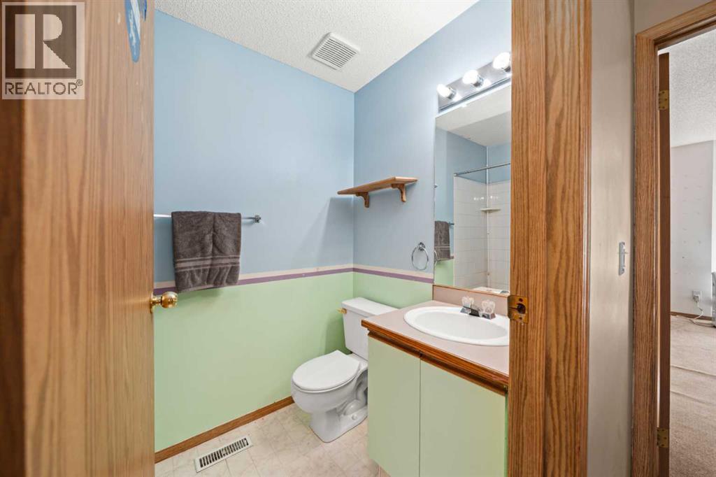 Single Family House for Sale in  Hidden Valley Drive NW Hidden Valley Calgary 