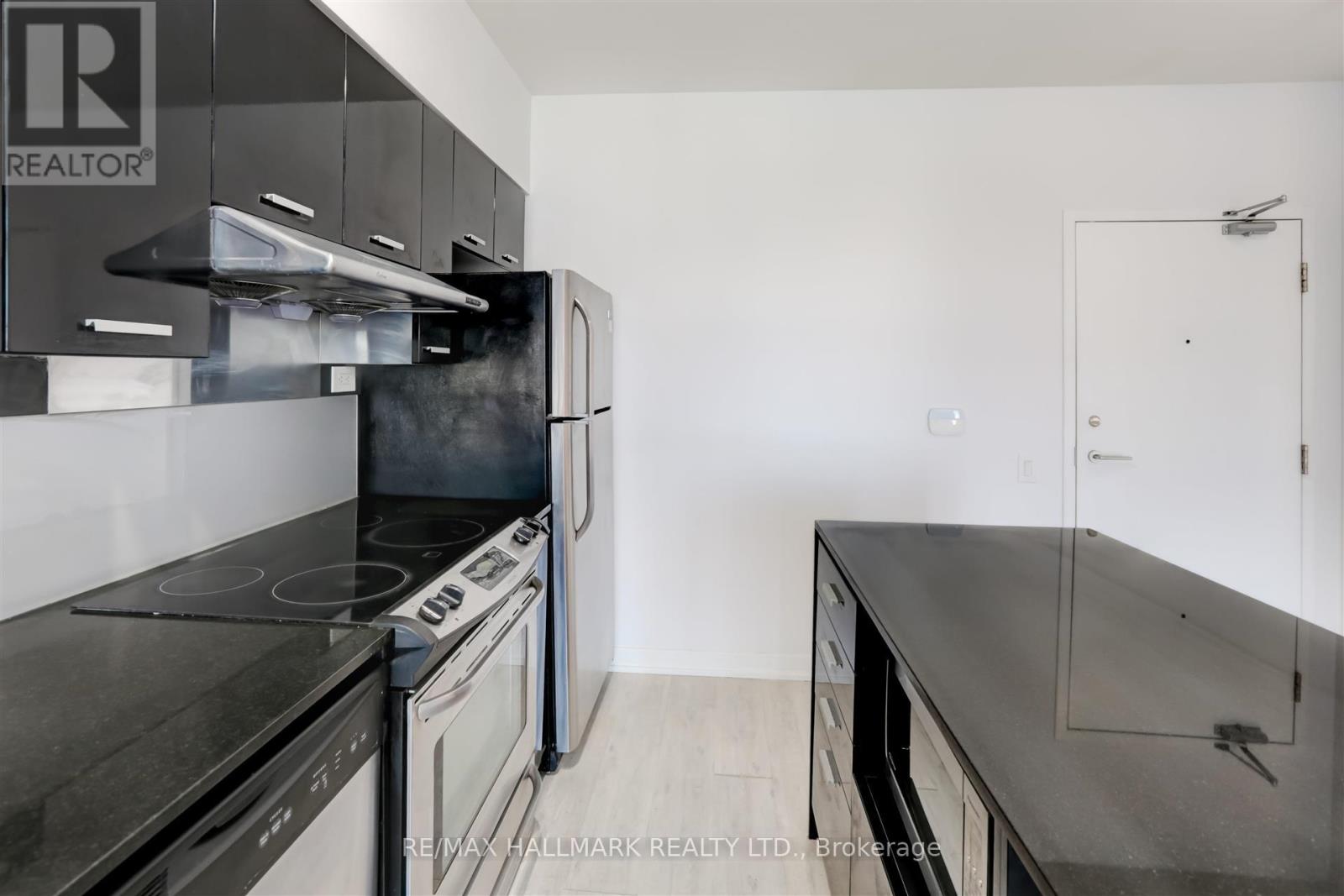 Photo 13 of Ph 16 19 Singer Court, Toronto ON