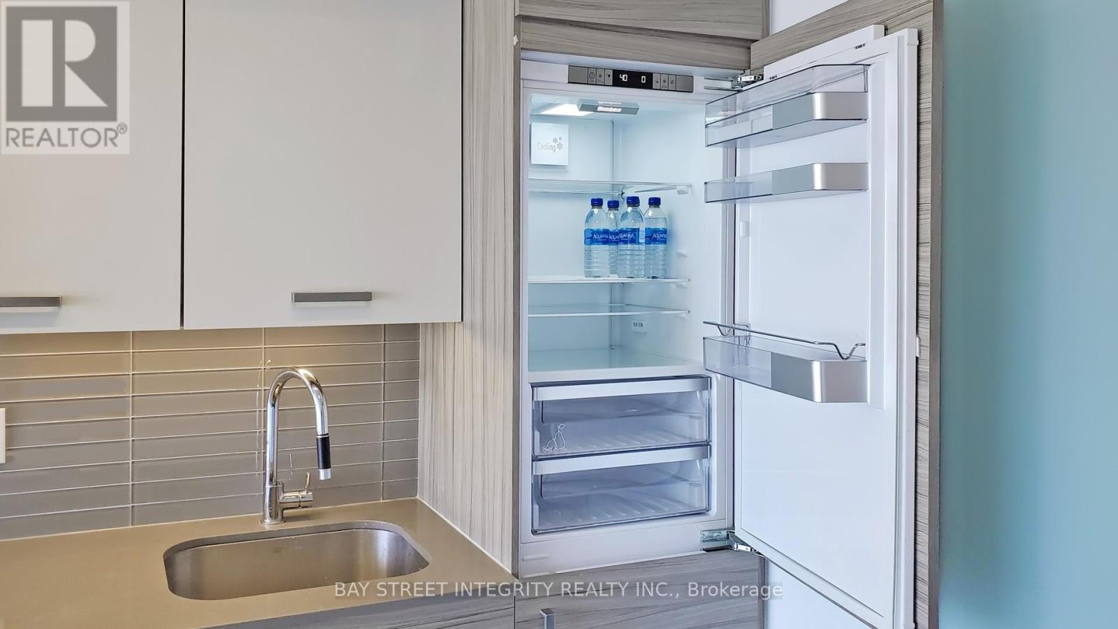 Photo 12 of 2107 210 Simcoe Street, Toronto ON