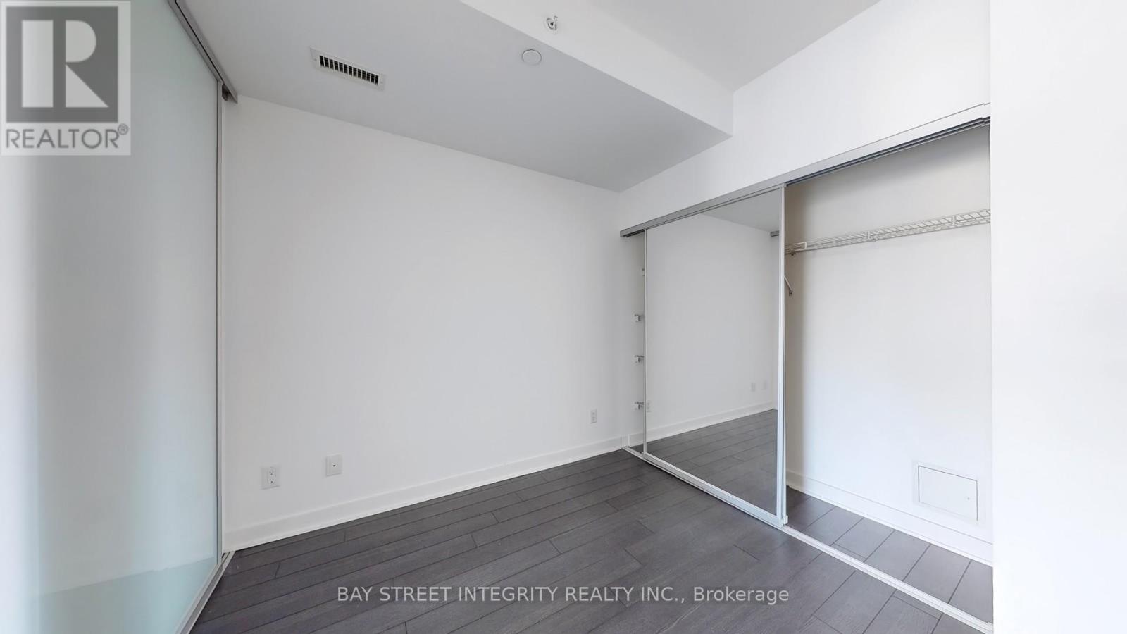 Photo 25 of 2107 210 Simcoe Street, Toronto ON