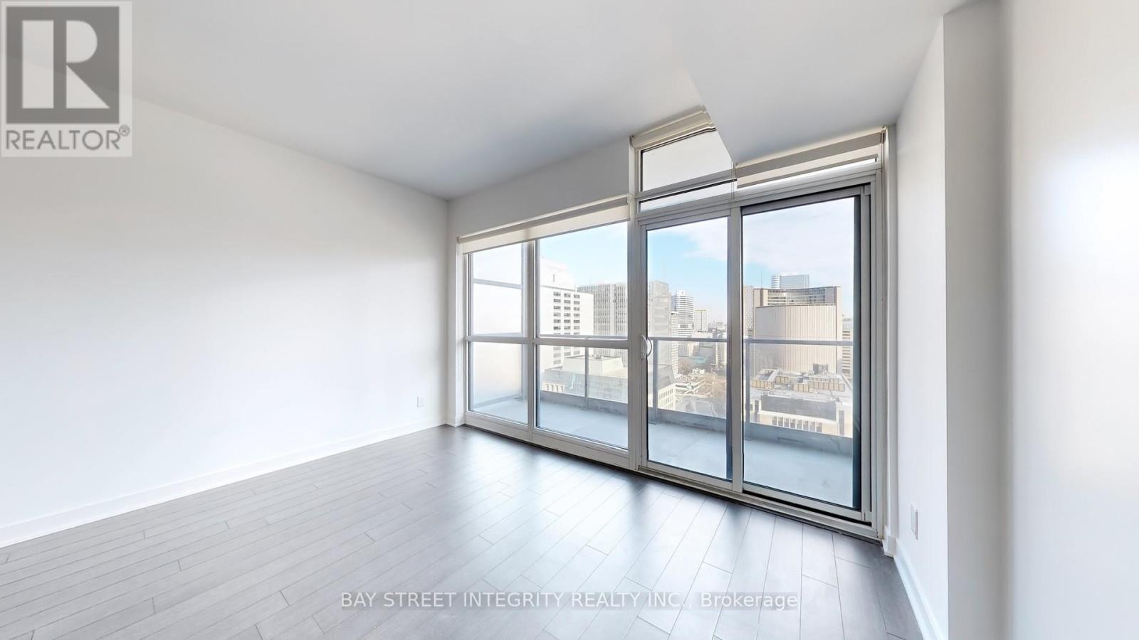 Photo 16 of 2107 210 Simcoe Street, Toronto ON