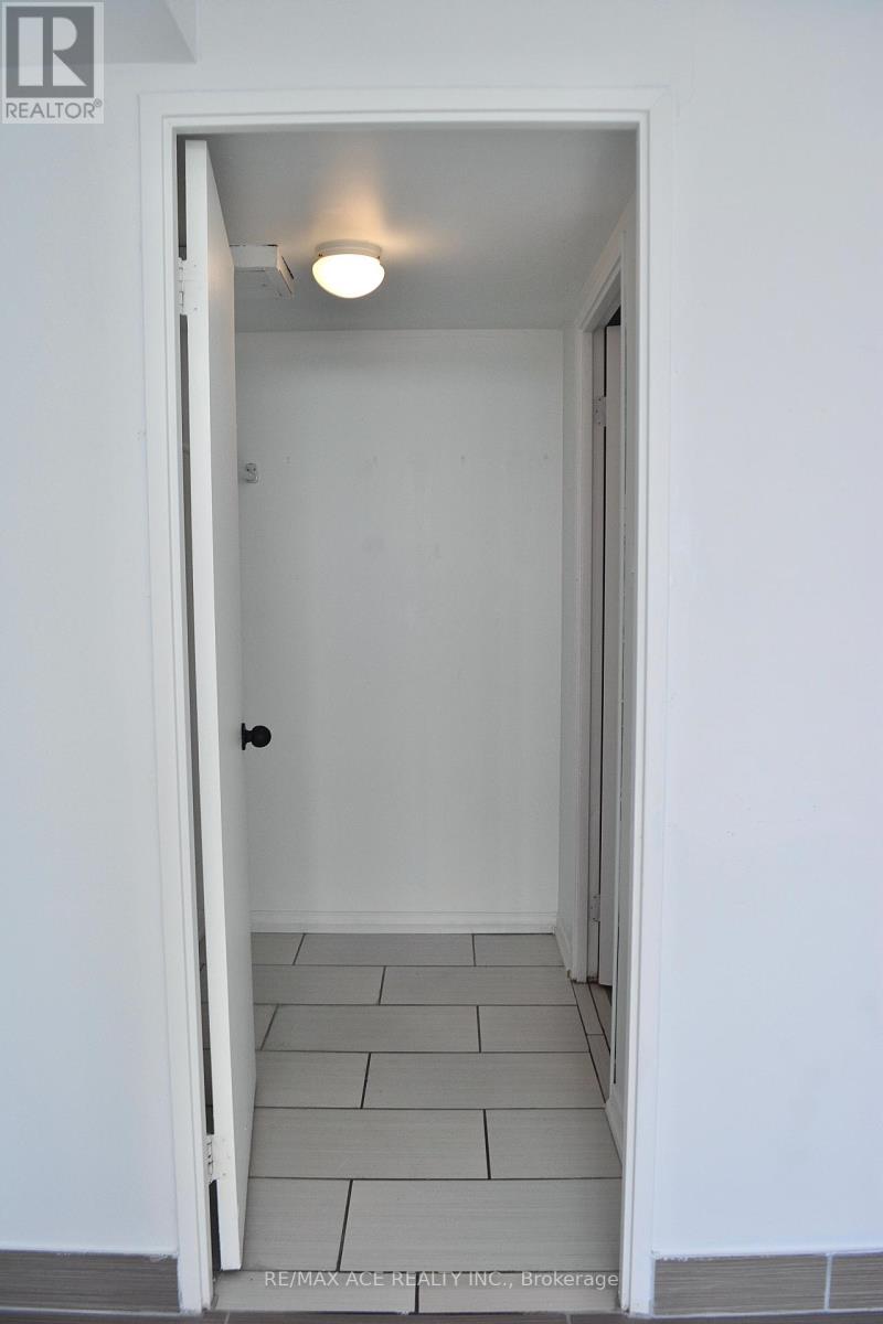 Photo 11 of 1403 330 Mccowan Road, Toronto ON
