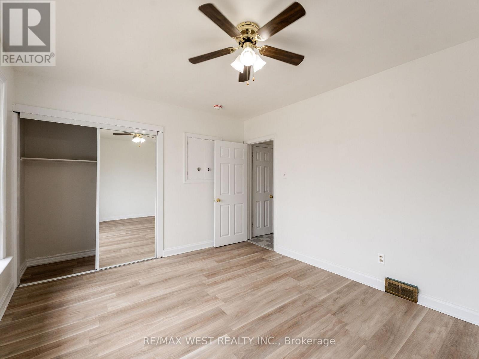 Photo 19 of 20 Perivale Crescent, Toronto ON