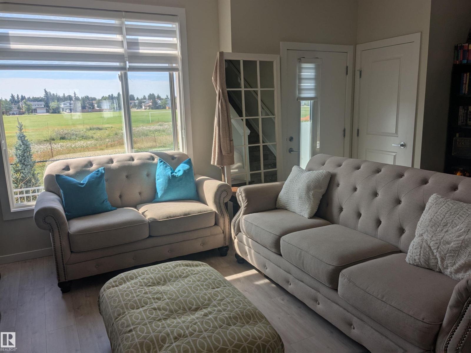 Photo 16 of 43 215 Saddleback Rd Nw, Edmonton AB