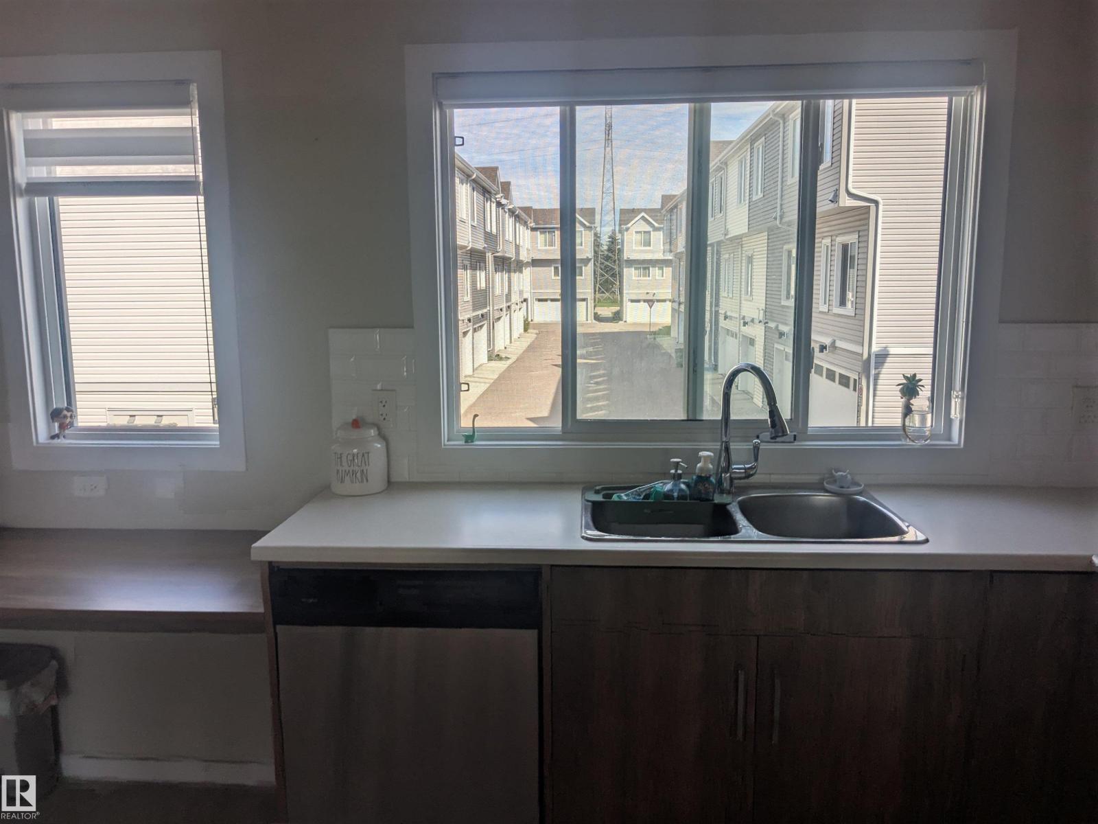 Photo 2 of 43 215 Saddleback Rd Nw, Edmonton AB