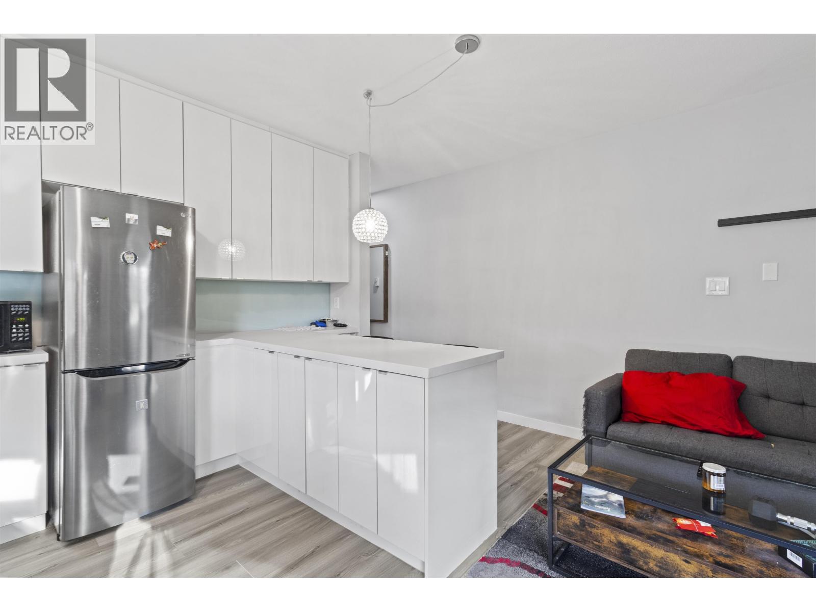 Photo 13 of 106 1988 E 37th Avenue, Vancouver BC