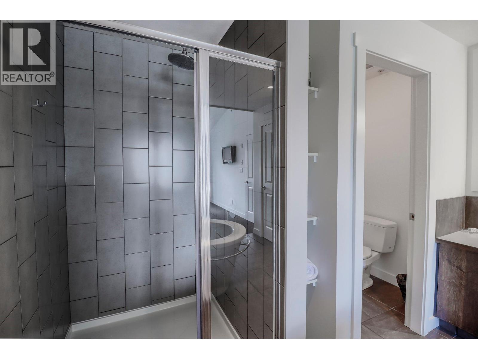 400 STEMWINDER Drive Unit# 414, Kimberley