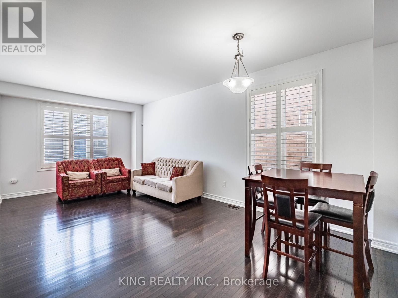 Photo 25 of 18 Ledger Point Crescent, Brampton ON