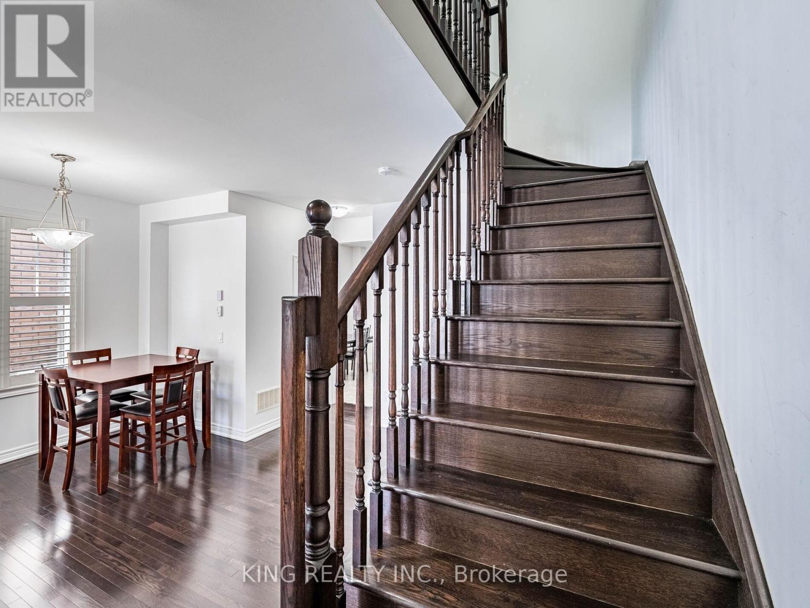 Photo 34 of 18 Ledger Point Crescent, Brampton ON