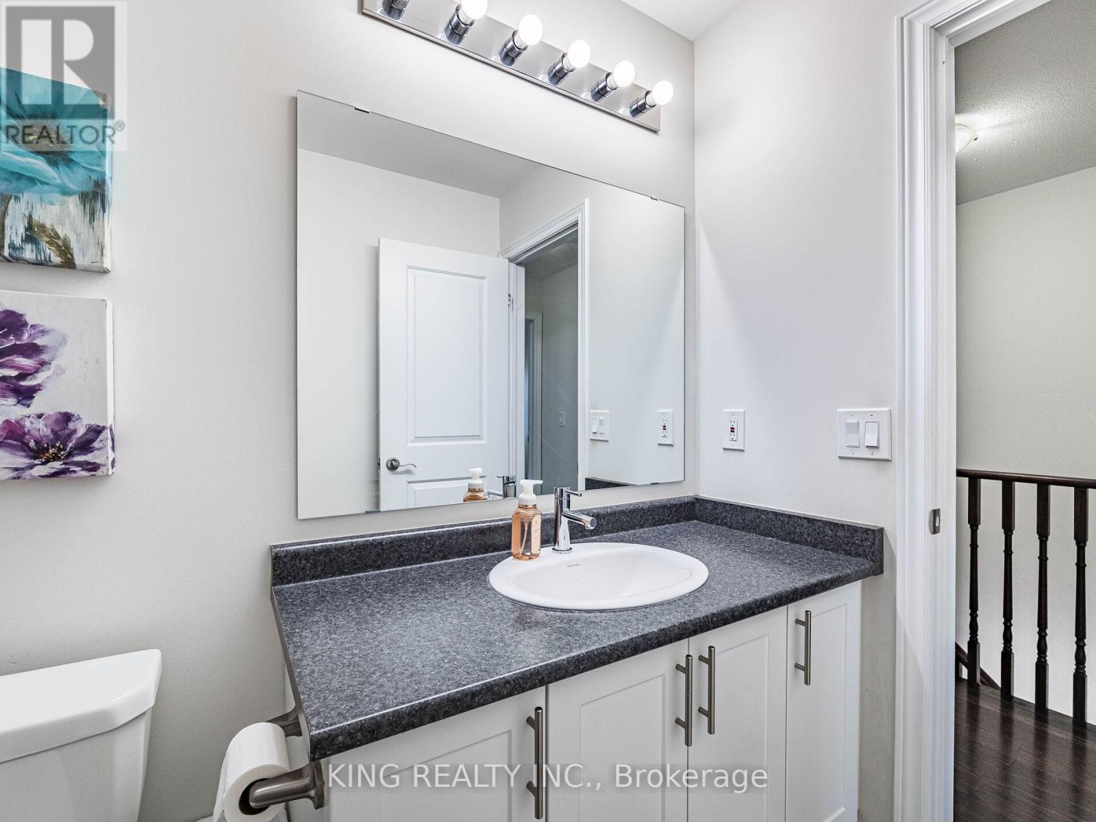Photo 20 of 18 Ledger Point Crescent, Brampton ON