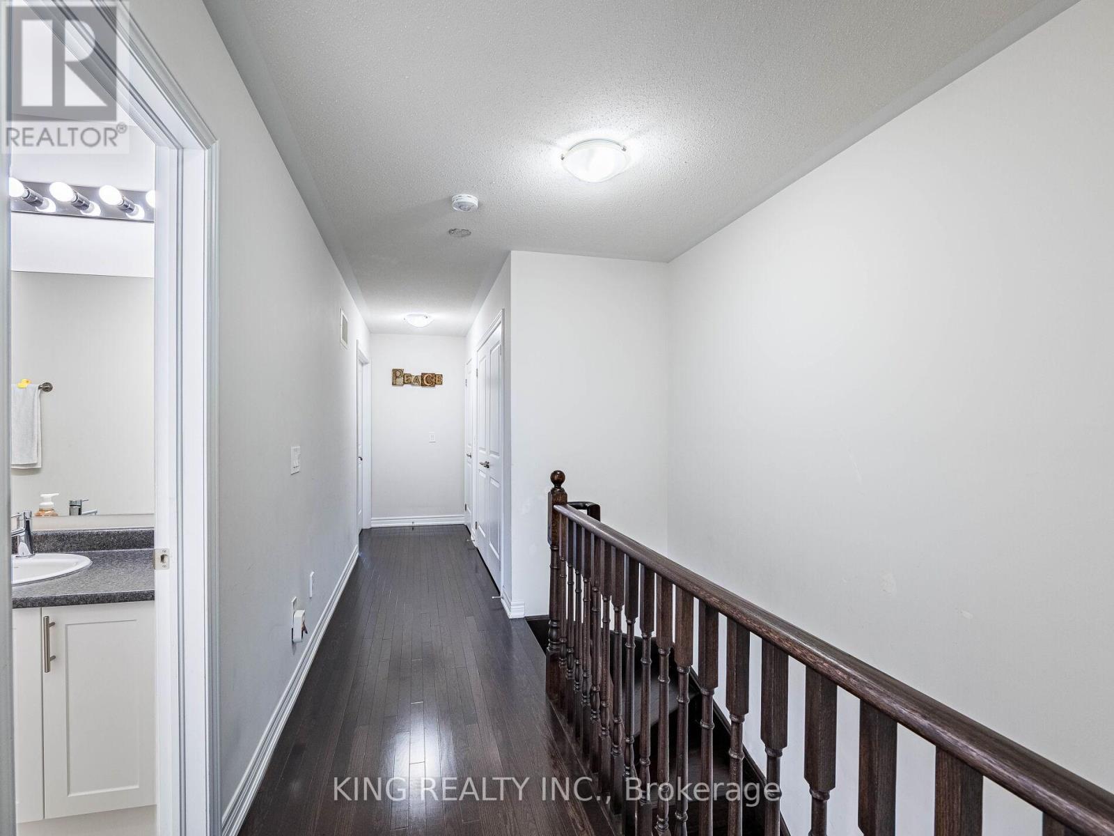 Photo 43 of 18 Ledger Point Crescent, Brampton ON