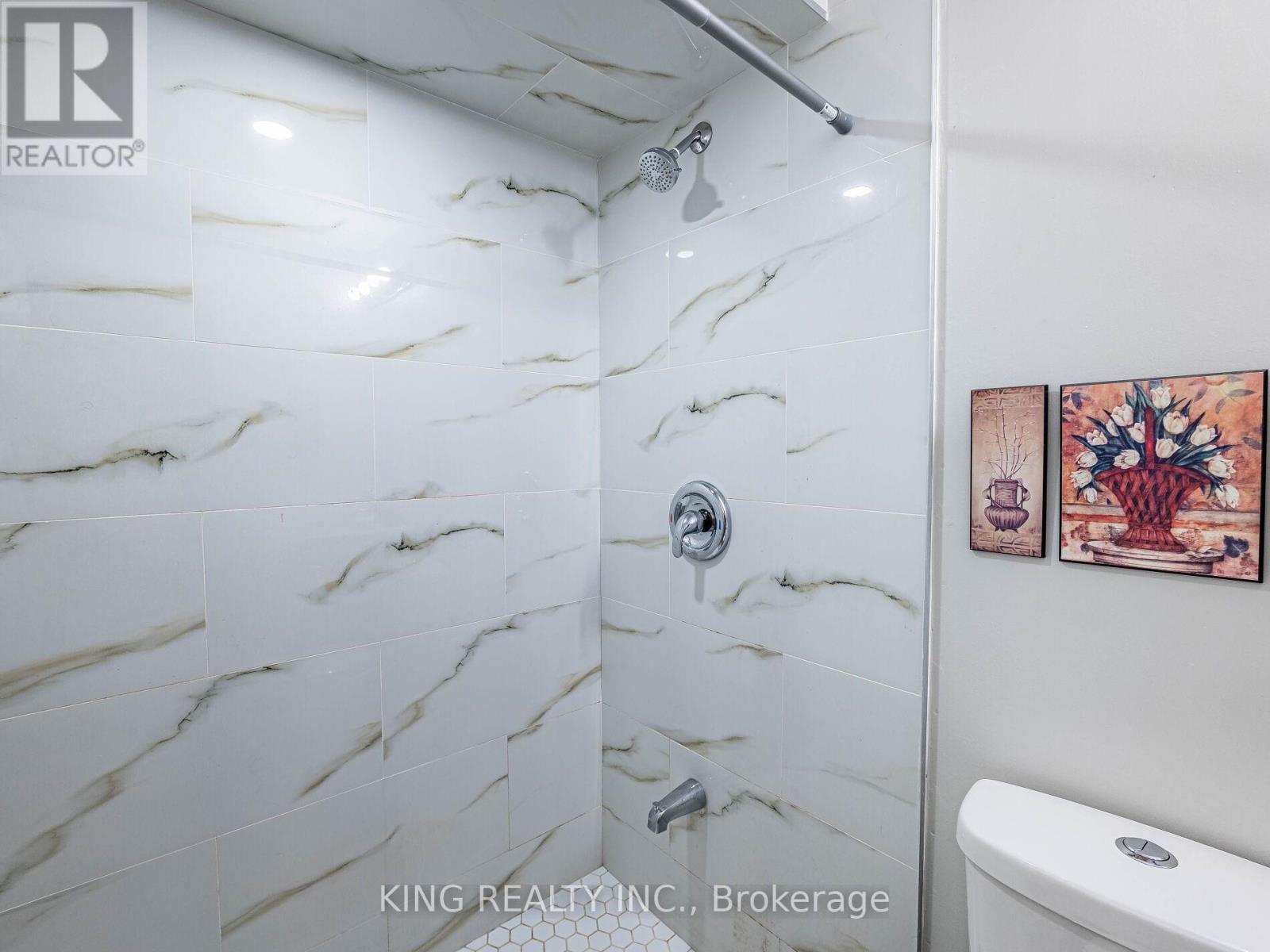 Photo 31 of 18 Ledger Point Crescent, Brampton ON