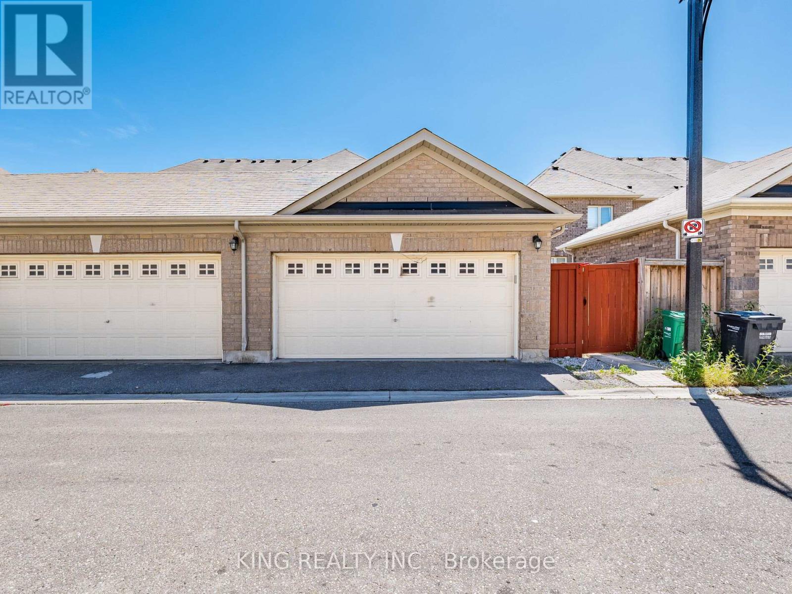 Photo 18 of 18 Ledger Point Crescent, Brampton ON