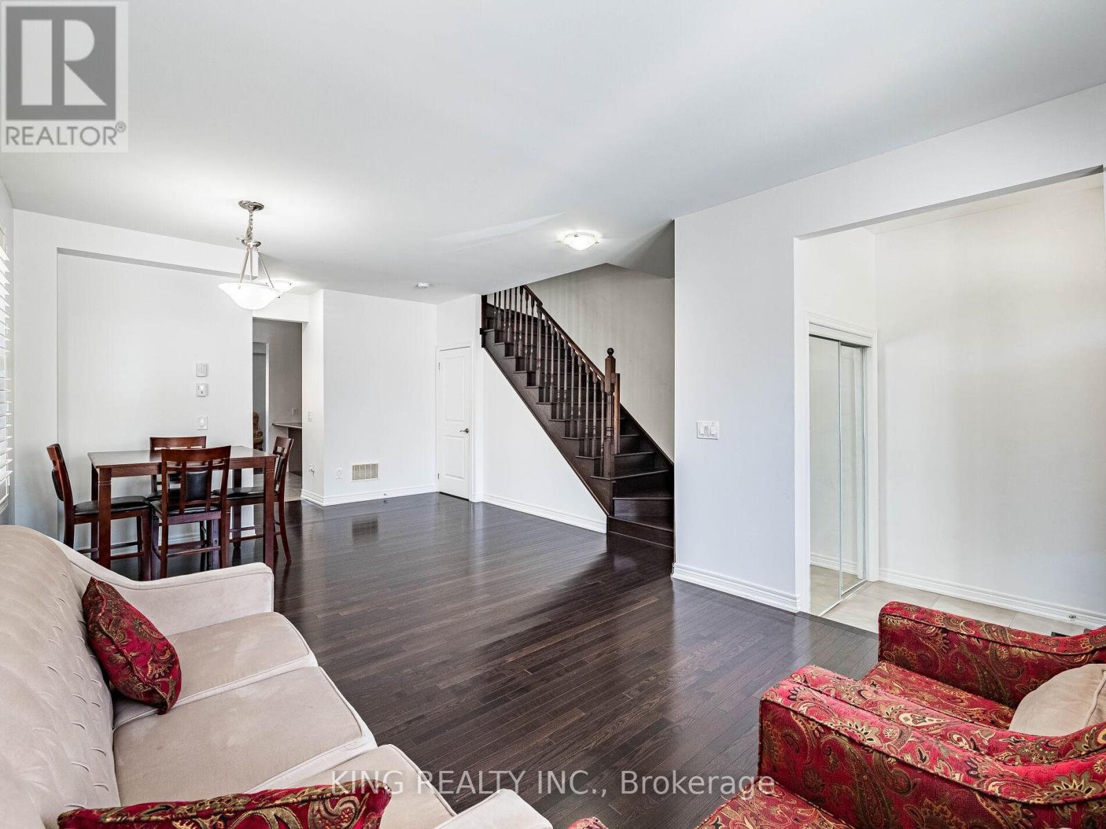 Photo 23 of 18 Ledger Point Crescent, Brampton ON