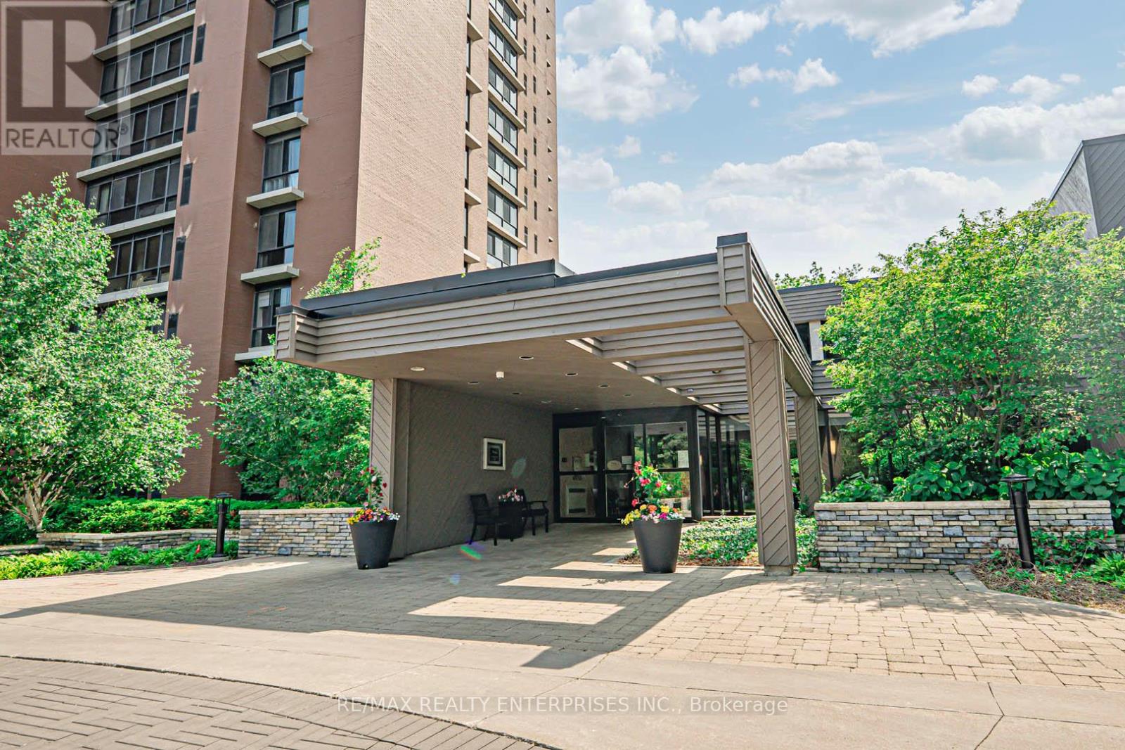 Photo 7 of 408 1400 Dixie Road, Mississauga ON