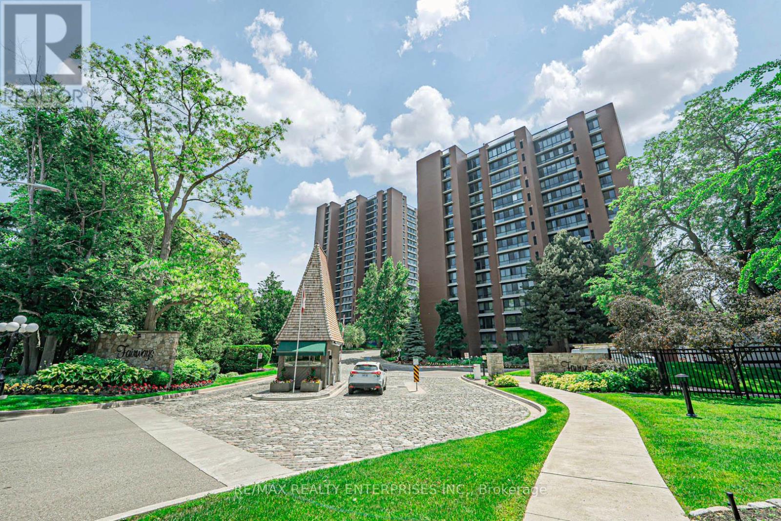 Photo 5 of 408 1400 Dixie Road, Mississauga ON