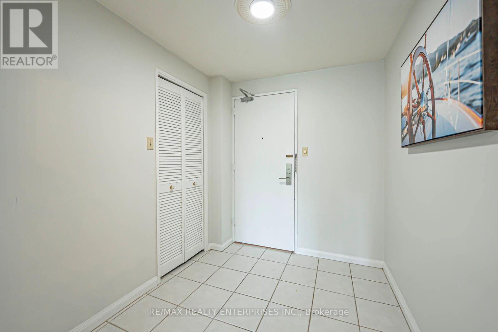 Photo 11 of 408 1400 Dixie Road, Mississauga ON