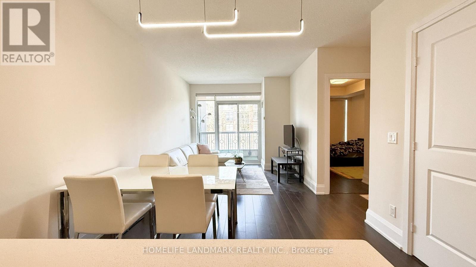 Photo 8 of 315 2 Old Mill Drive, Toronto ON